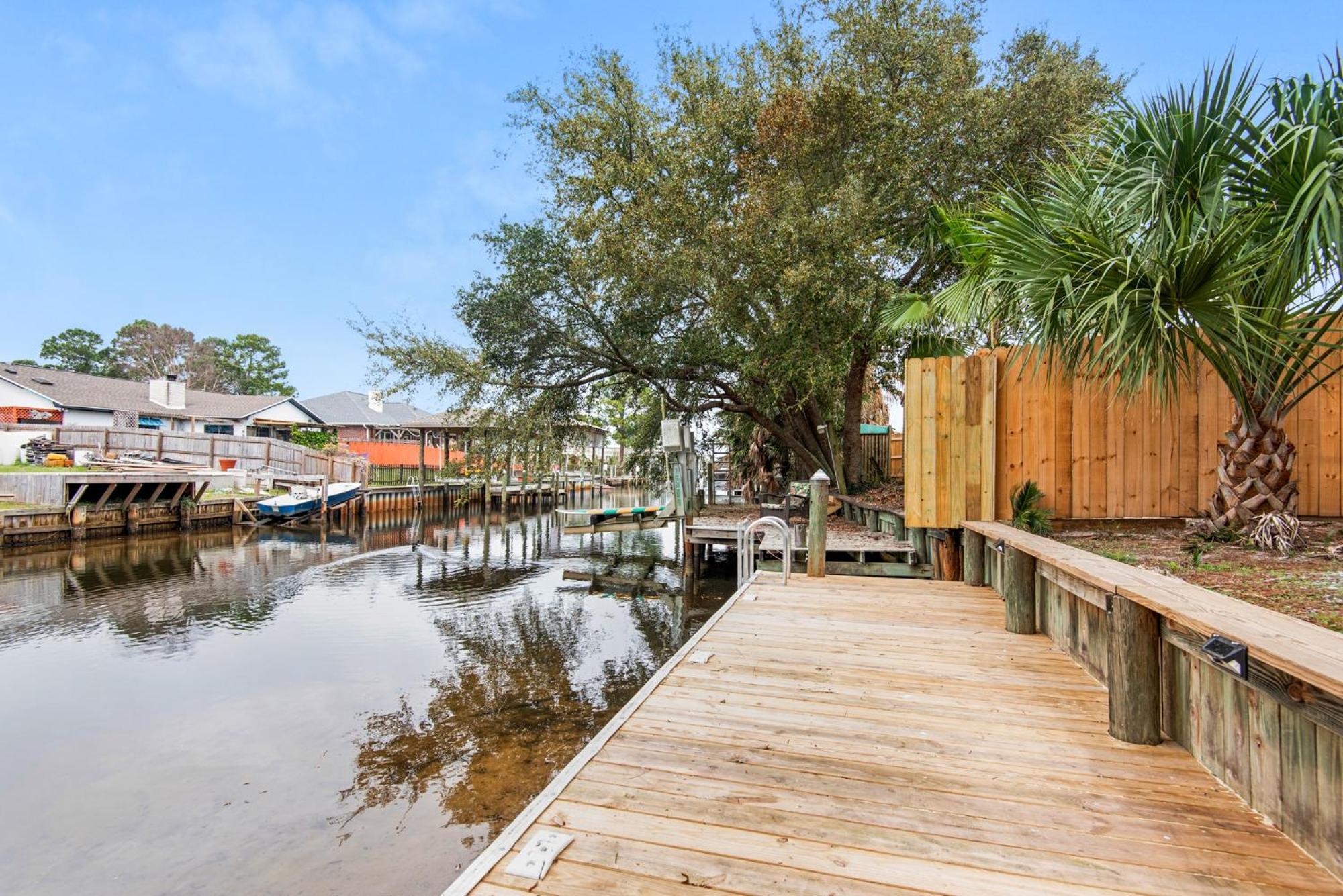 Holiday home Gulf Brz-beaches-dwntwn Pns-pet Friendly-canal