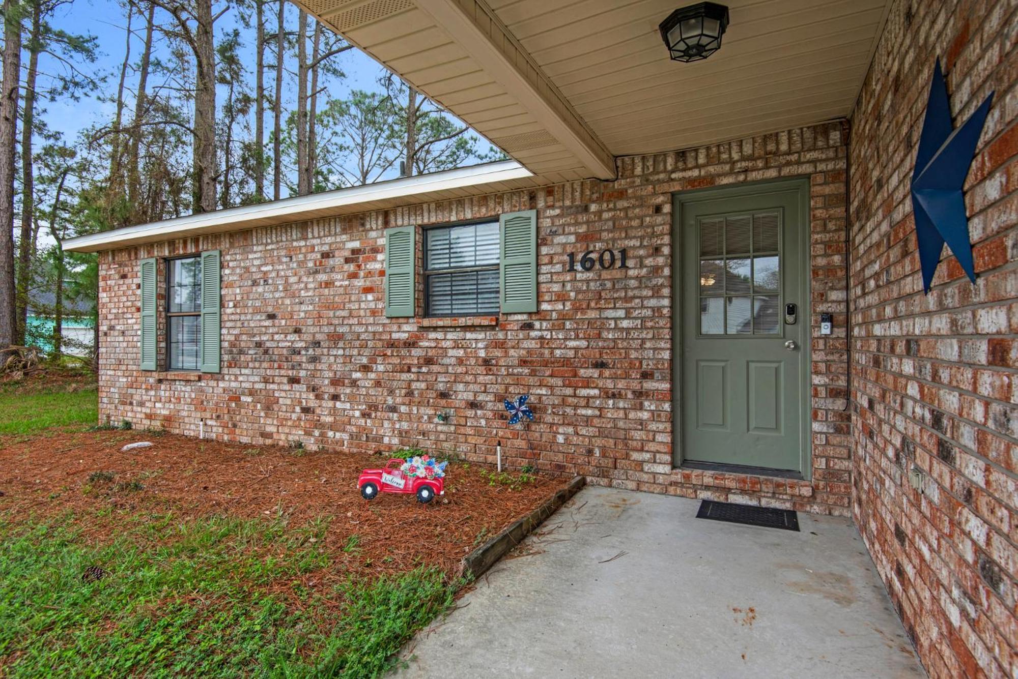 Gulf Brz-beaches-dwntwn Pns-pet Friendly-canal Holiday home Gulf Breeze